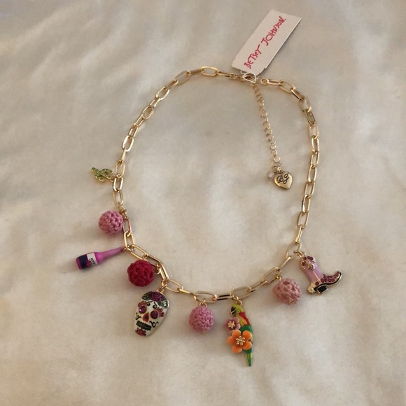 Betsey Johnson Gold Tone Paper Clip Charm Necklace Cactus, Skull, Boot NWT - Picture 5 of 16
